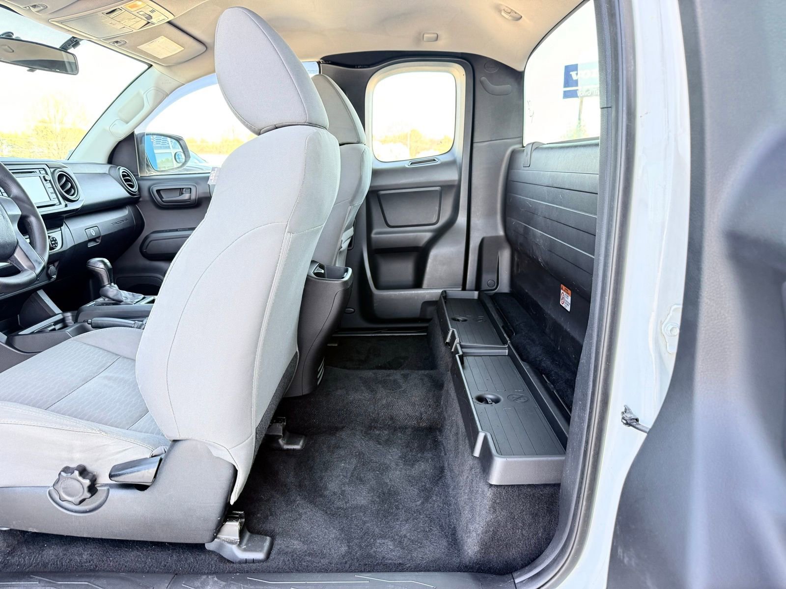 Used 2017 Toyota Tacoma SR image 25