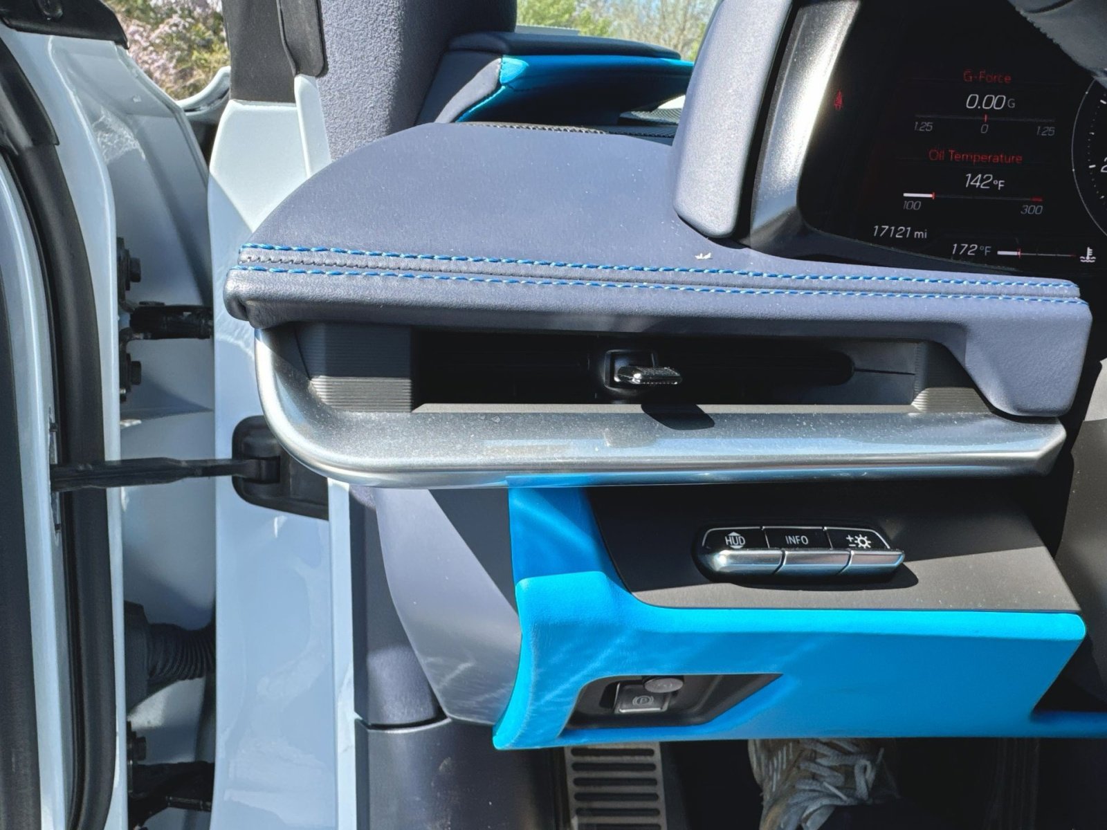 Used 2022 Chevrolet Corvette Stingray Premium Cpe w/ Battery Protection Package image 20