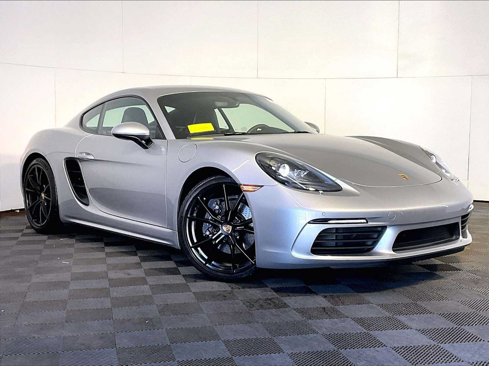 Certified 2024 Porsche 718 Cayman RWD image 9