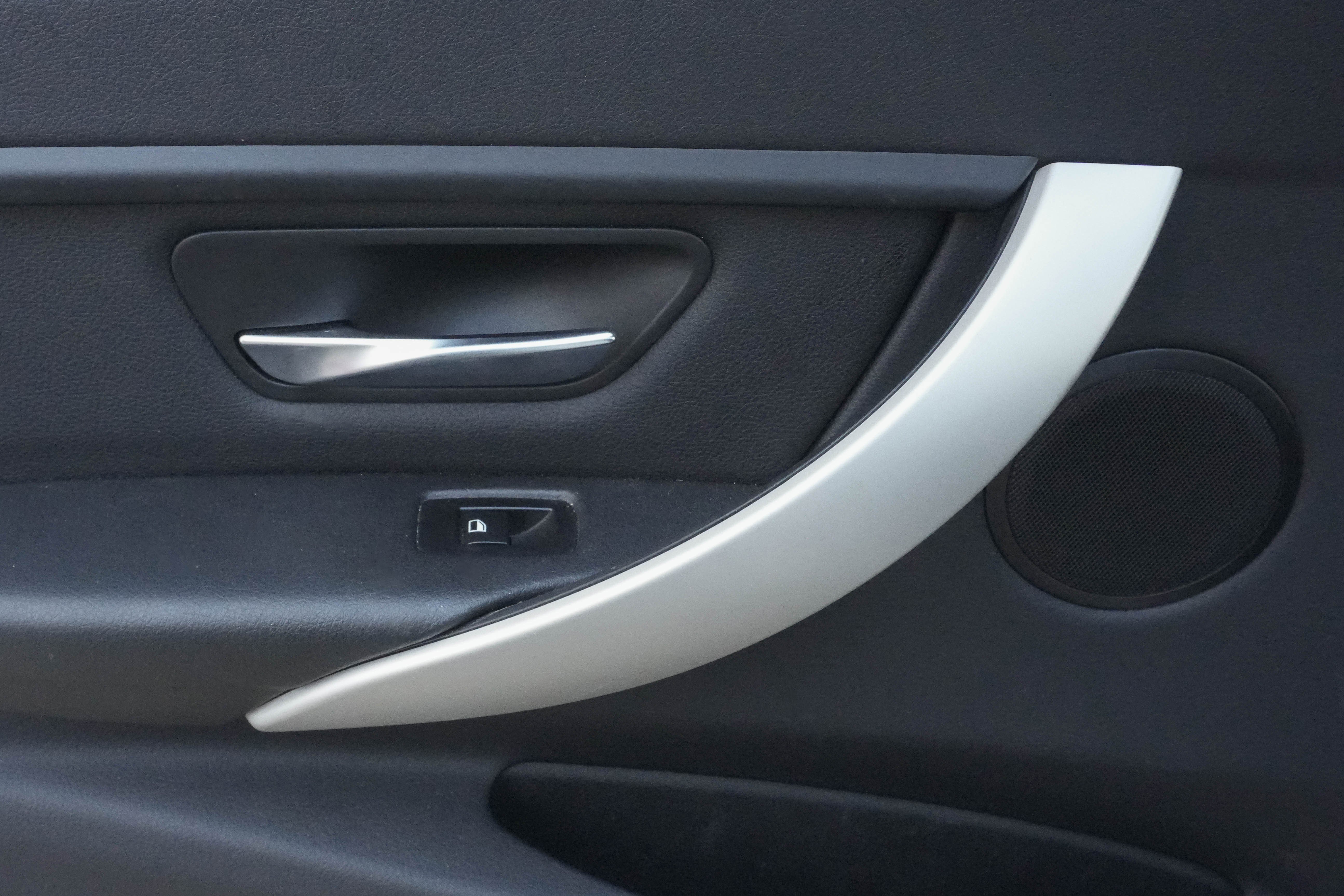 Used 2014 BMW 320i Sedan image 33