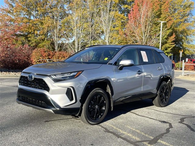 Used 2022 Toyota RAV4 SE