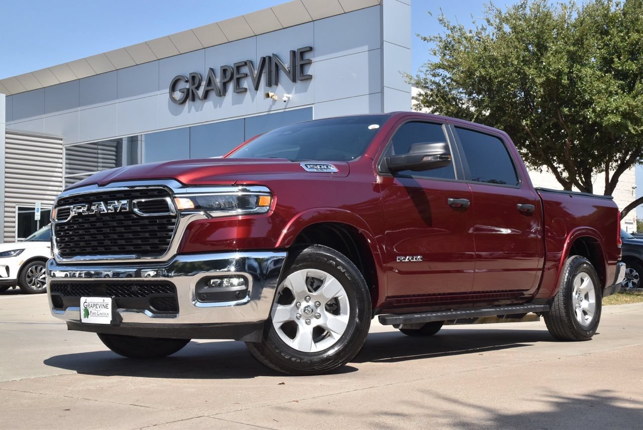 Used 2025 RAM 1500 Lone Star AWD/4WD image 2