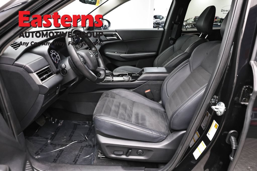 Used 2025 Mitsubishi Outlander SE AWD/4WD image 14