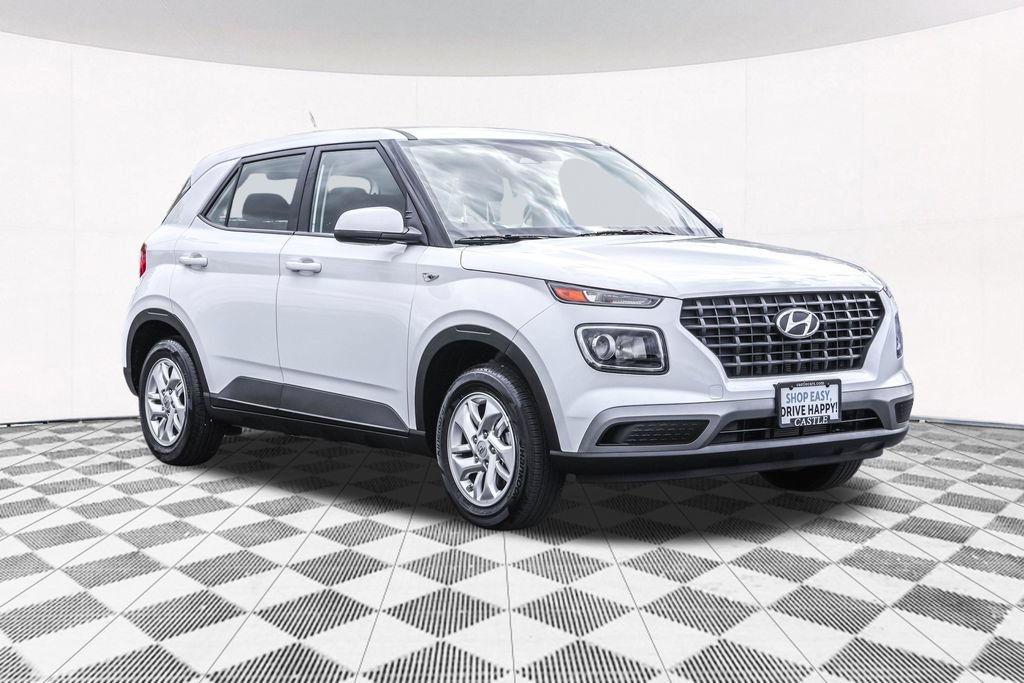 Used 2025 Hyundai Venue SE FWD image 9