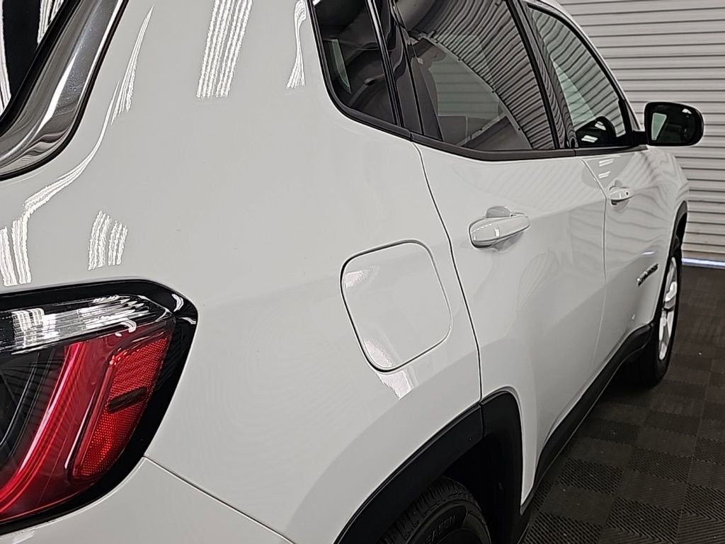 Used 2022 Jeep Compass Latitude image 10