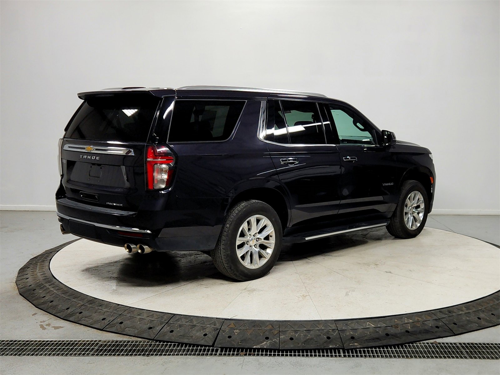 Used 2024 Chevrolet Tahoe Premier image 7