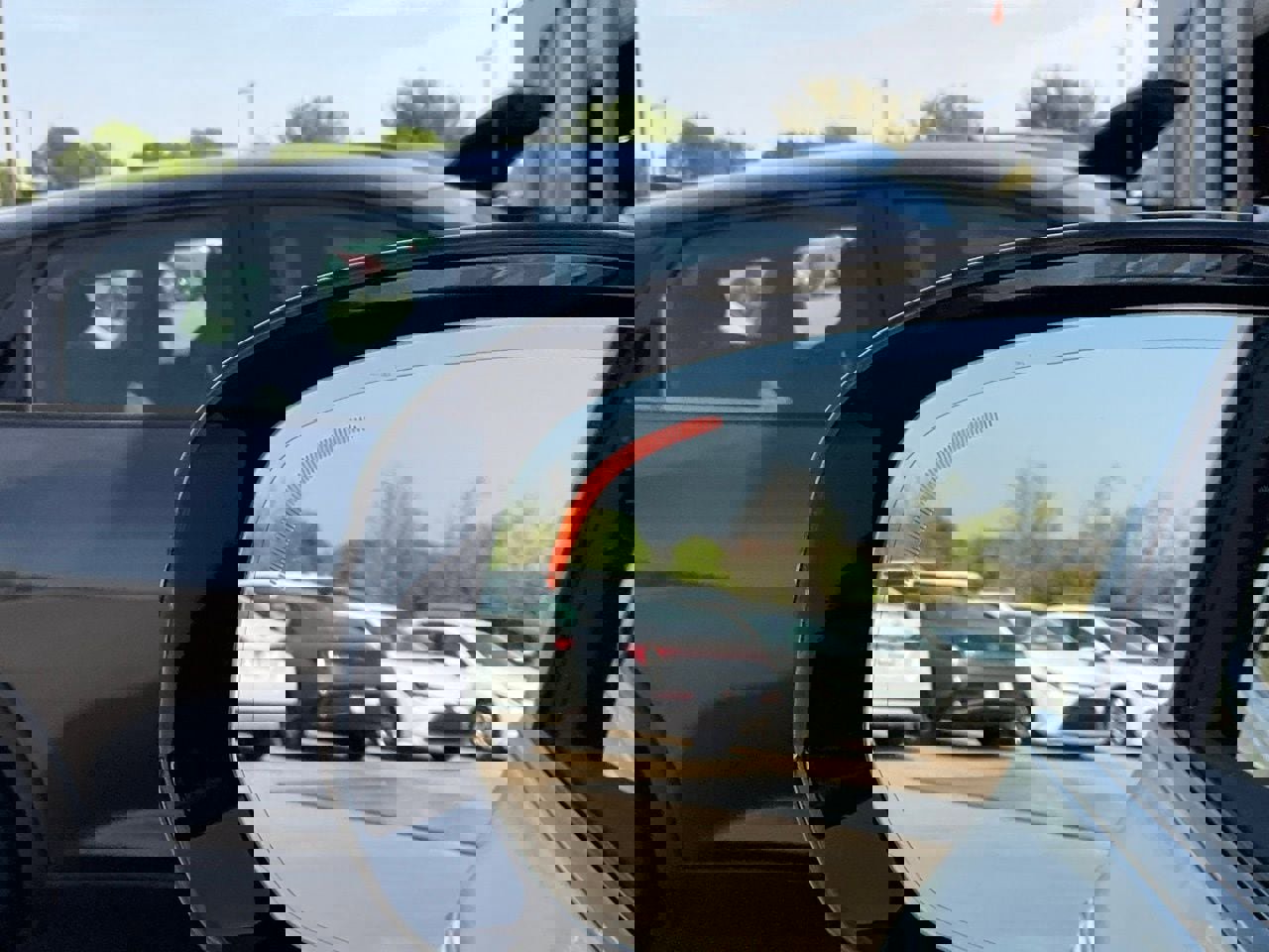 Used 2025 Volvo XC60 B5 Plus w/ Protection Package Premier image 21