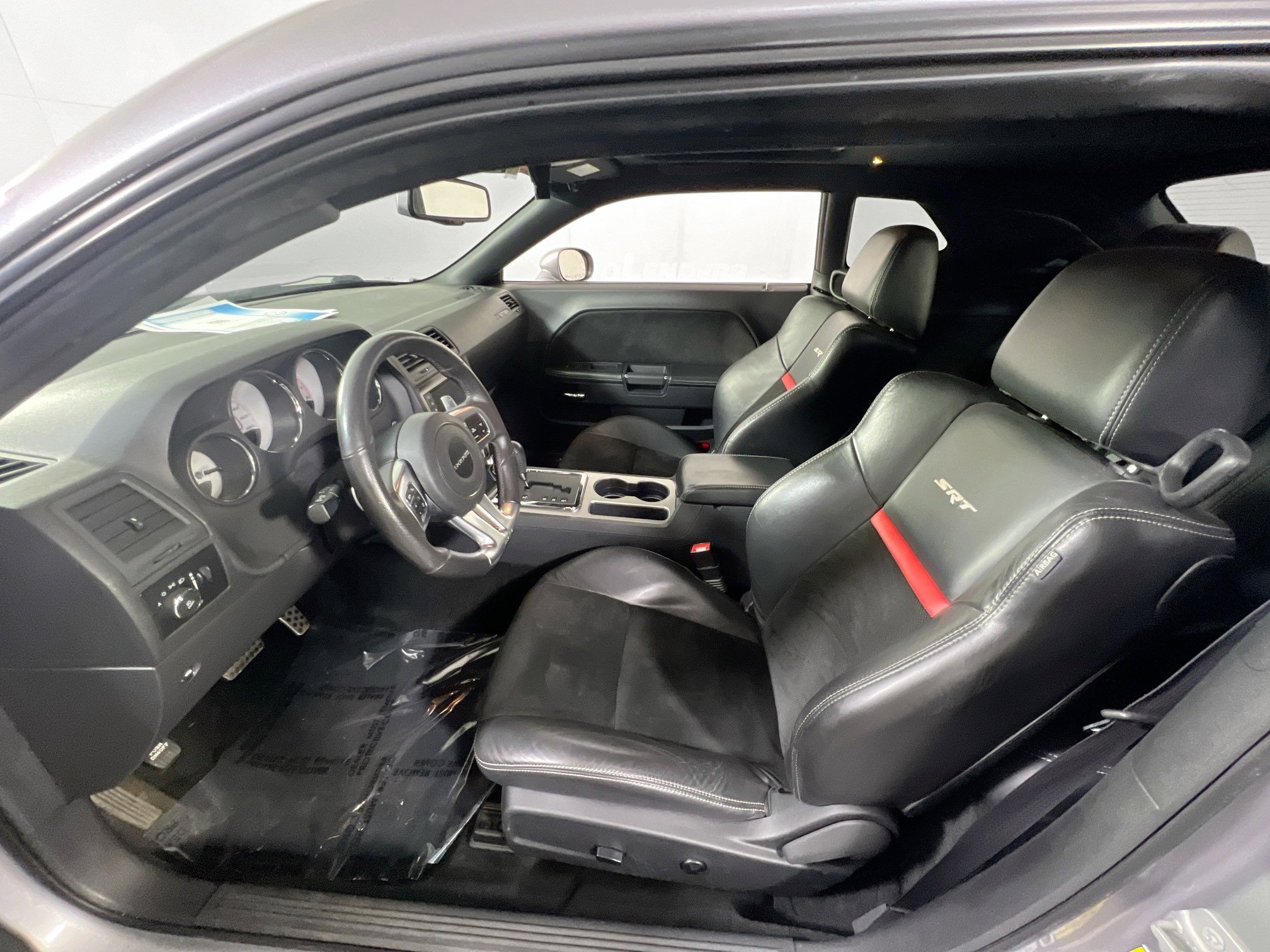 Used 2014 Dodge Challenger SRT8 w/ Harman/Kardon Audio Group image 19