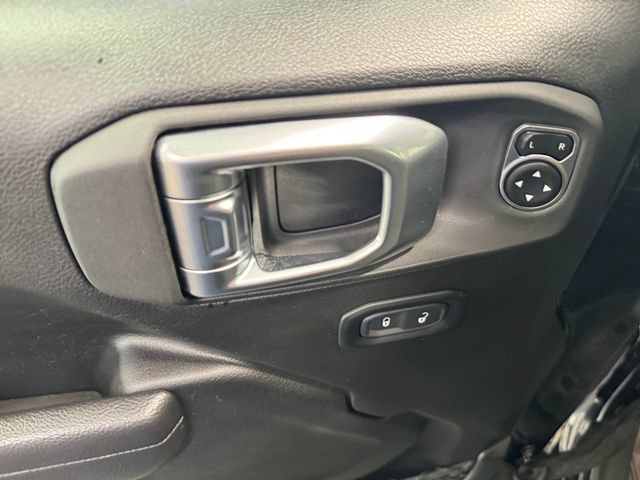 Used 2024 Jeep Wrangler Unlimited Sport AWD/4WD image 29