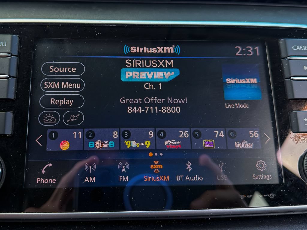 Used 2020 Nissan Kicks SR w/ SR Premium Package FWD image 12