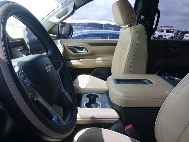 Used 2023 Chevrolet Tahoe Premier RWD image 17