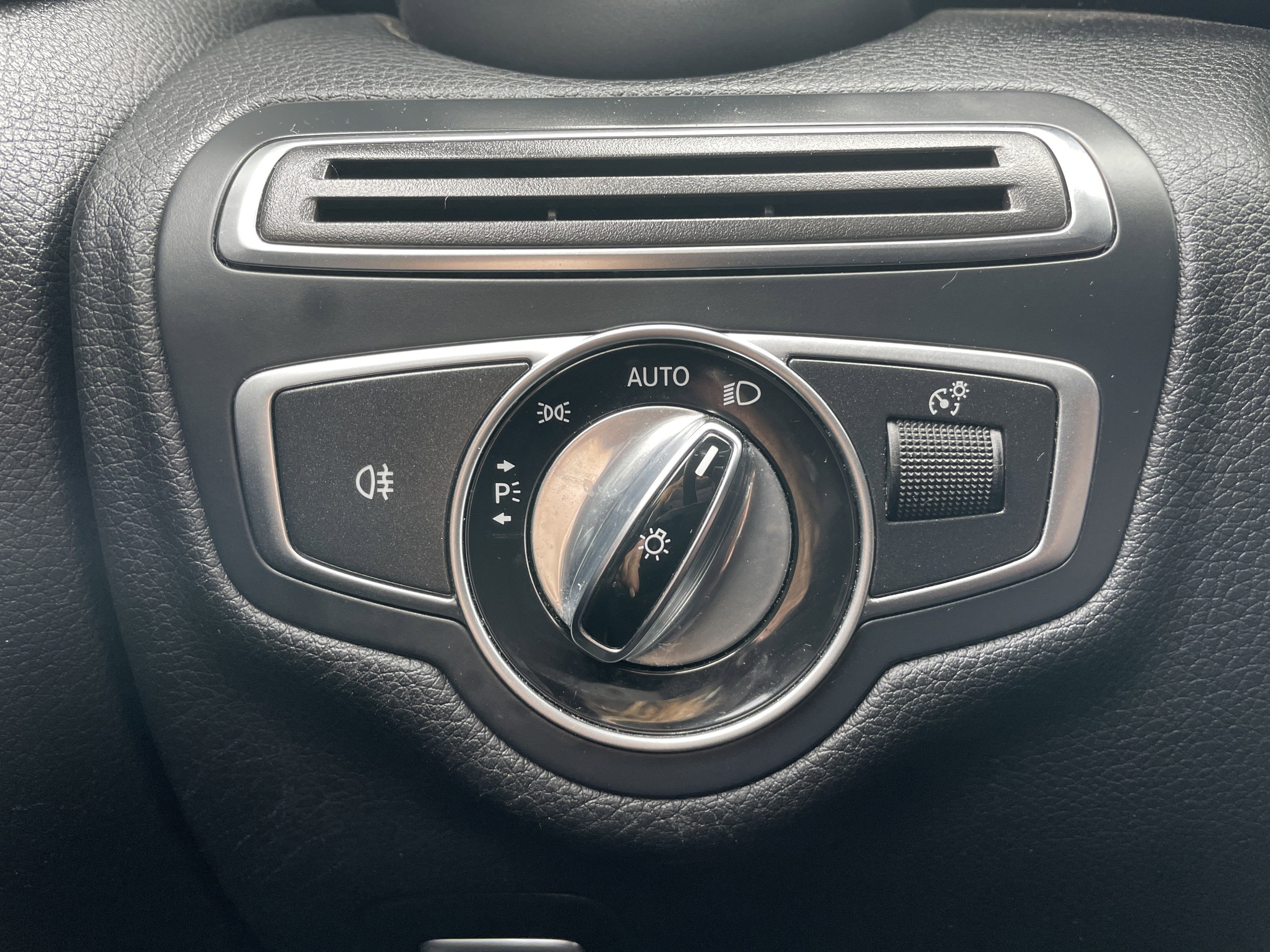 Used 2016 Mercedes-Benz C 300 C 300 image 44