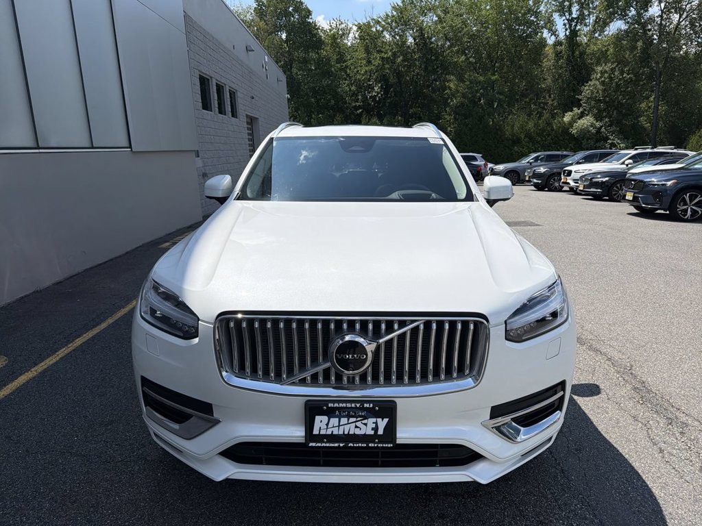 Certified 2025 Volvo XC90 T8 Ultra w/ Protection Package Premier AWD/4WD image 3