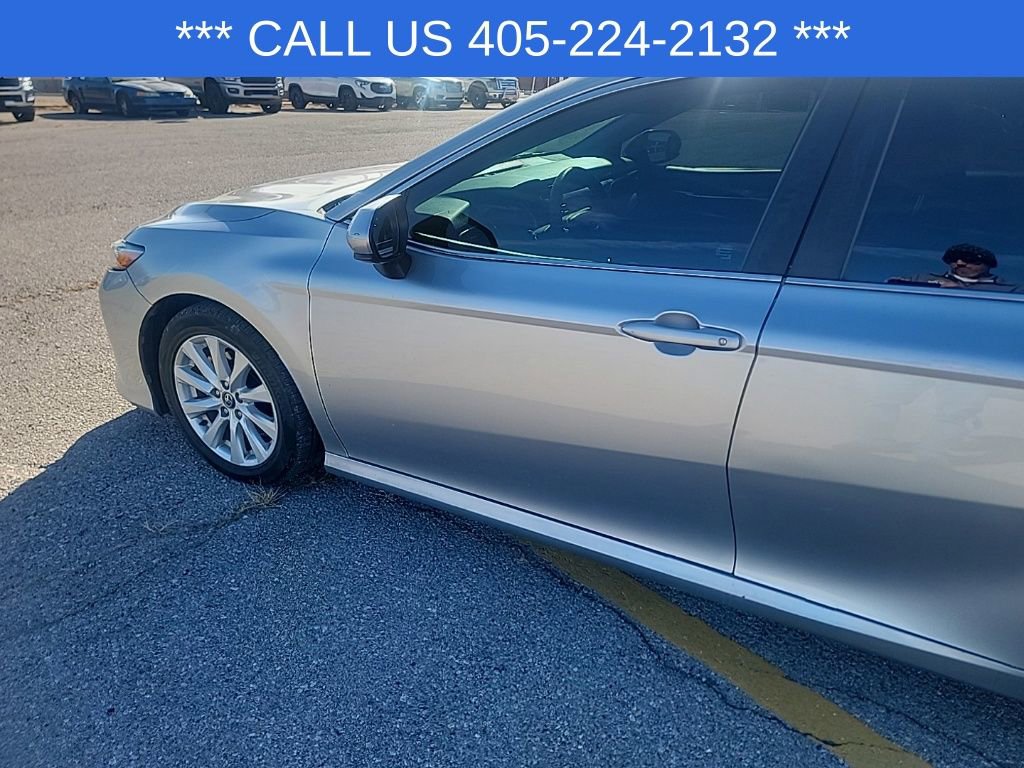 Used 2020 Toyota Camry LE image 4