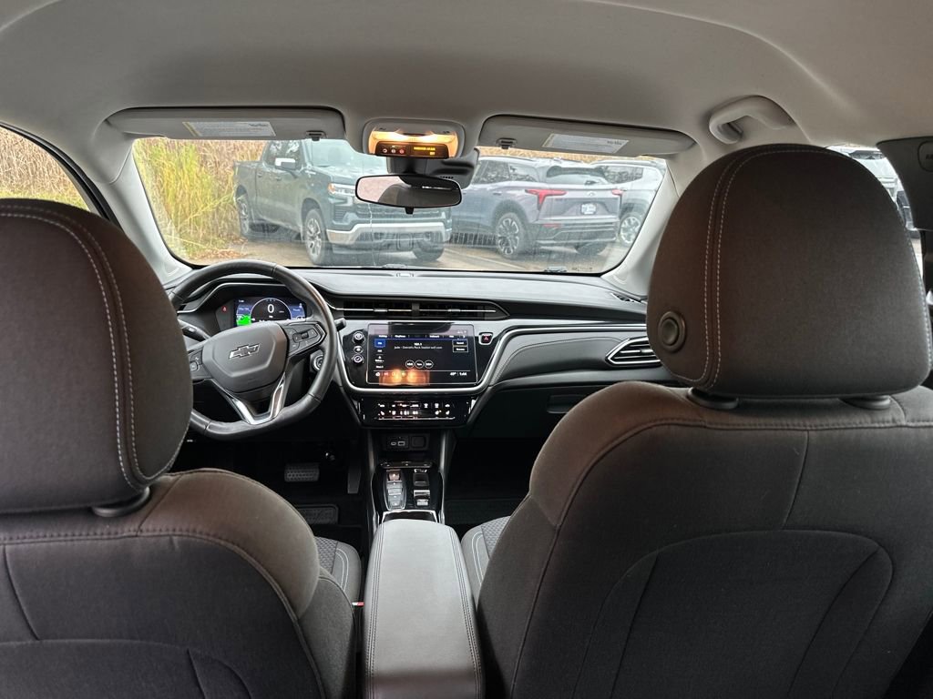 Certified 2023 Chevrolet Bolt EUV LT w/ Comfort Package image 24