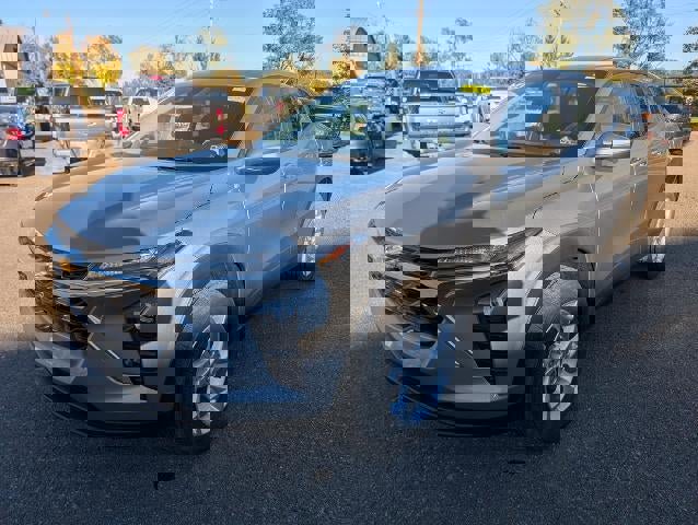 Used 2024 Chevrolet Trax LS w/ LS Convenience Package image 3