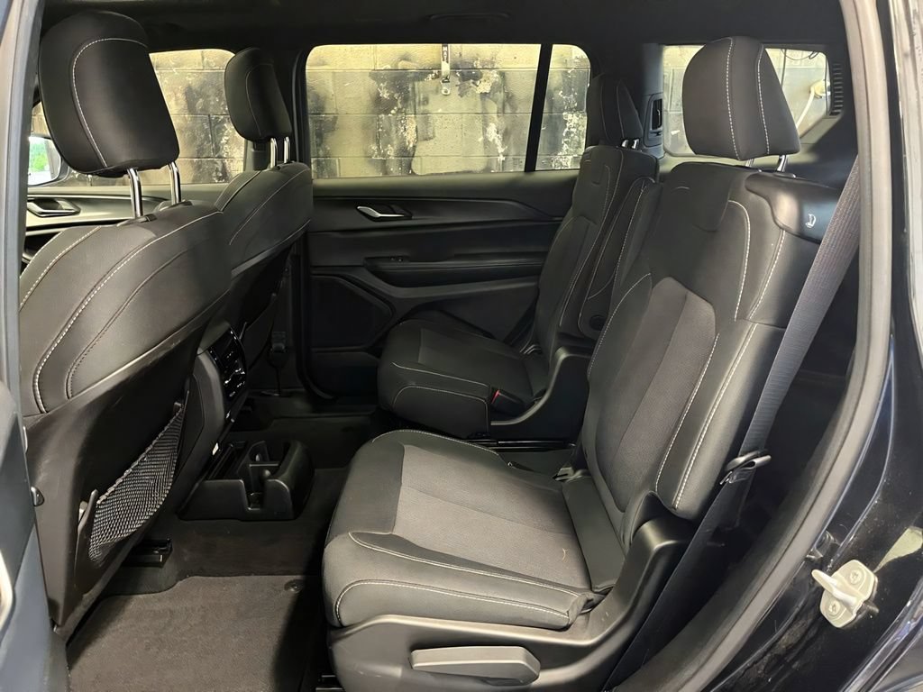 Used 2024 Jeep Grand Cherokee L Laredo w/ Luxury Tech Group I AWD/4WD image 27