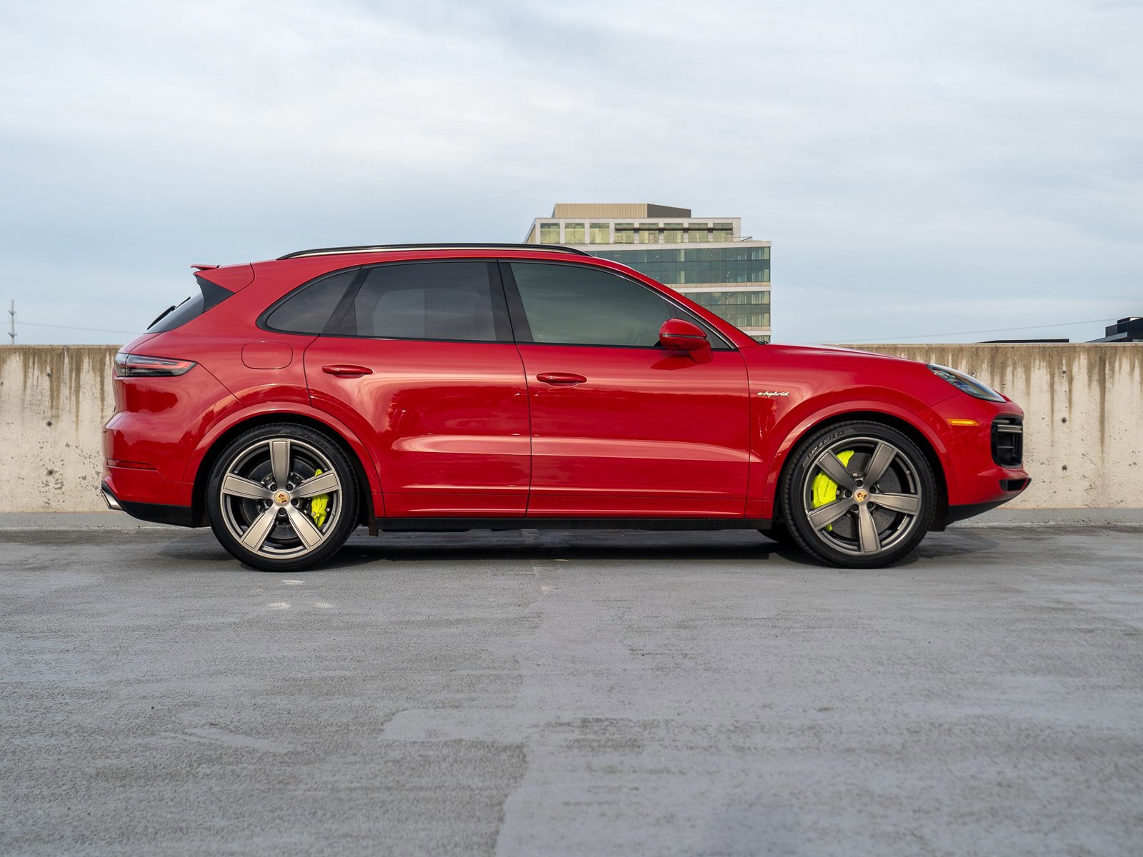 Used 2022 Porsche Cayenne Turbo S AWD/4WD image 6