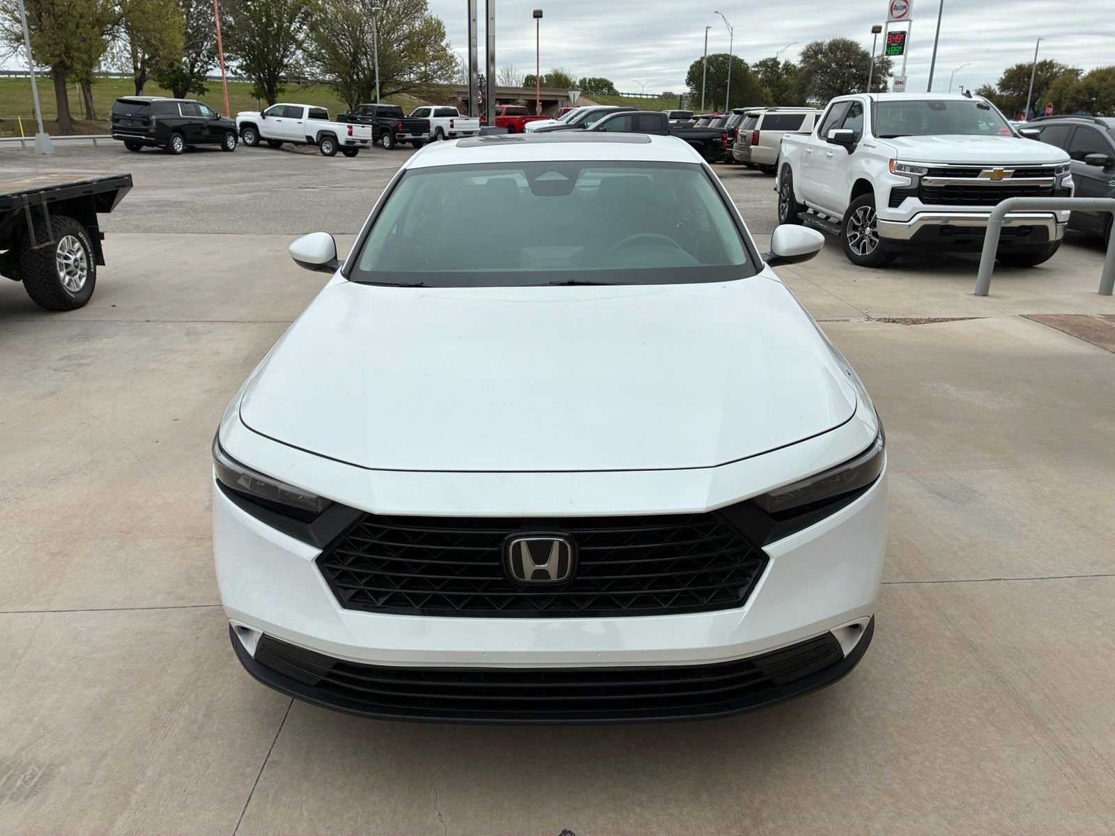 Used 2024 Honda Accord EX image 13