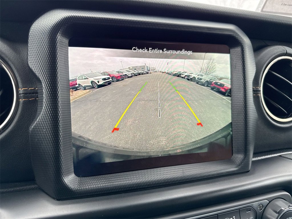 Used 2021 Jeep Wrangler Unlimited Sahara image 16