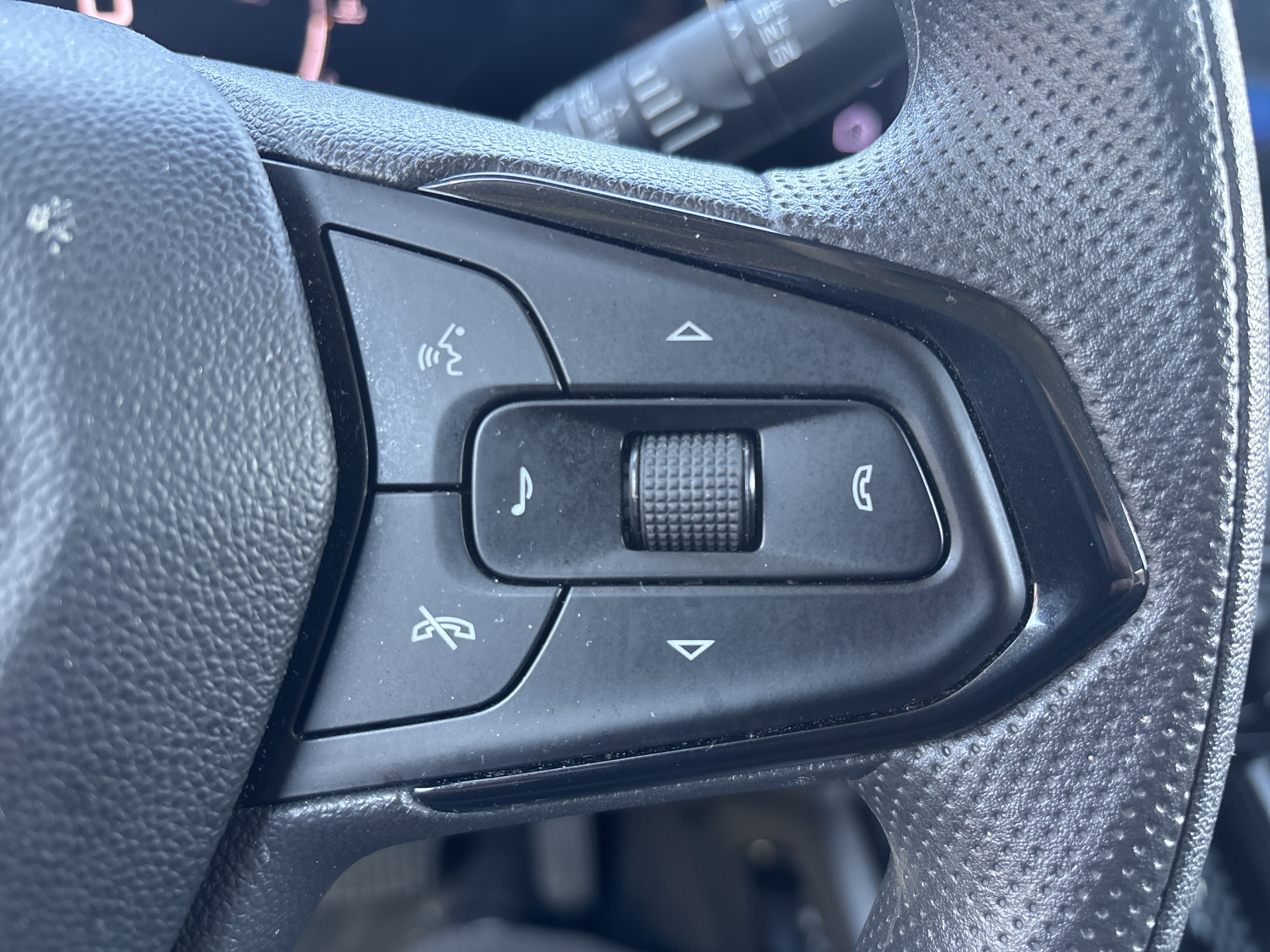 Used 2025 Chevrolet TrailBlazer LT AWD/4WD image 20