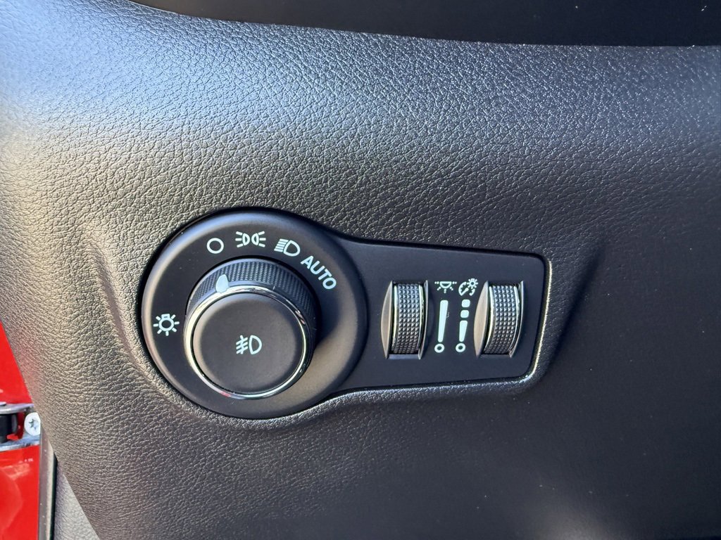 Used 2023 Jeep Compass Limited image 19