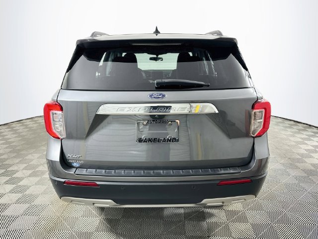 Used 2023 Ford Explorer XLT w/ Equipment Group 202A RWD image 4