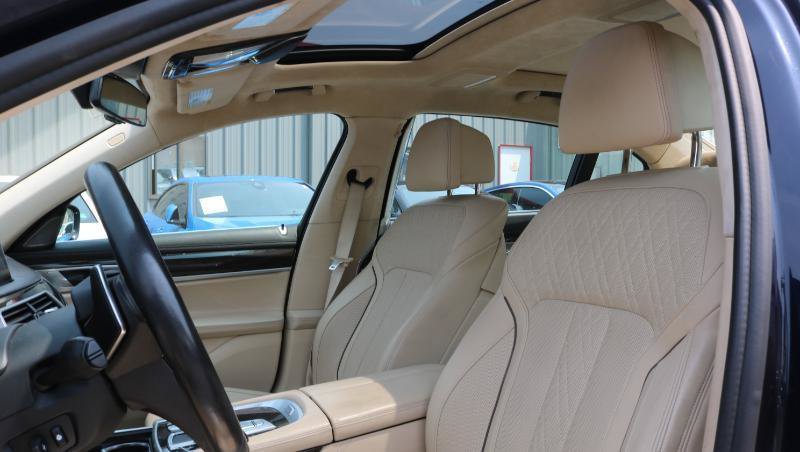 Used 2016 BMW 740i RWD image 9