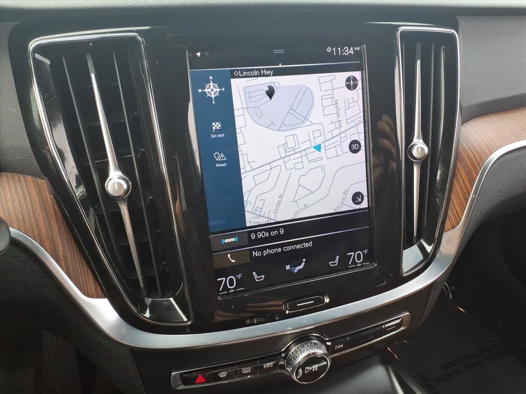 Used 2021 Volvo V60 T5 Cross Country image 27