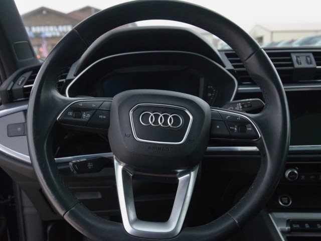 Used 2023 Audi Q3 2.0T Premium image 19