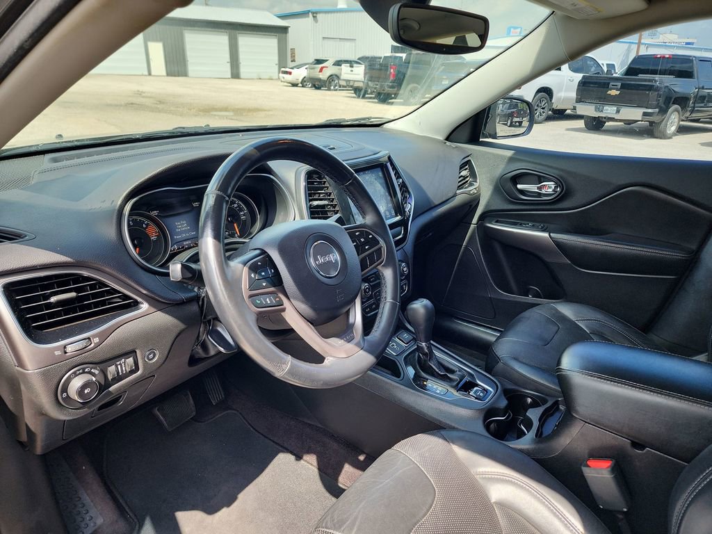 Used 2019 Jeep Cherokee Limited FWD image 10