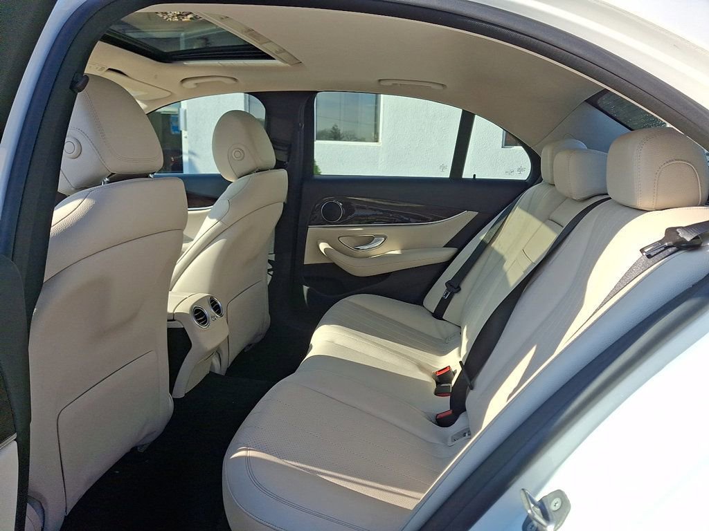 Used 2017 Mercedes-Benz E 300 image 10