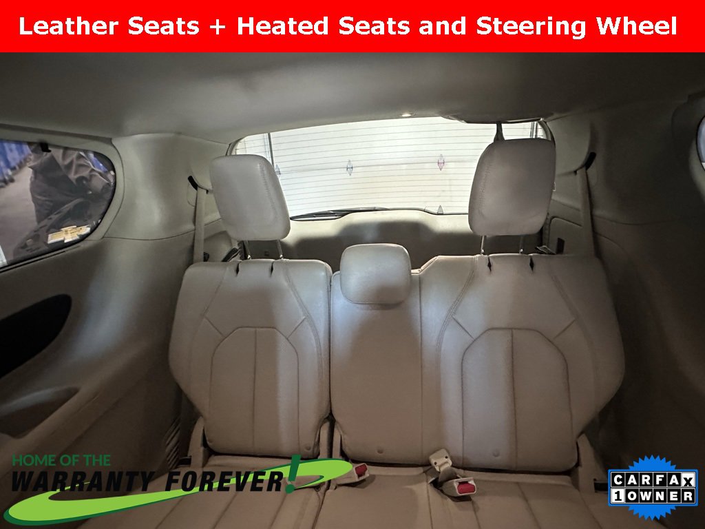 Used 2021 Chrysler Pacifica Touring-L image 19