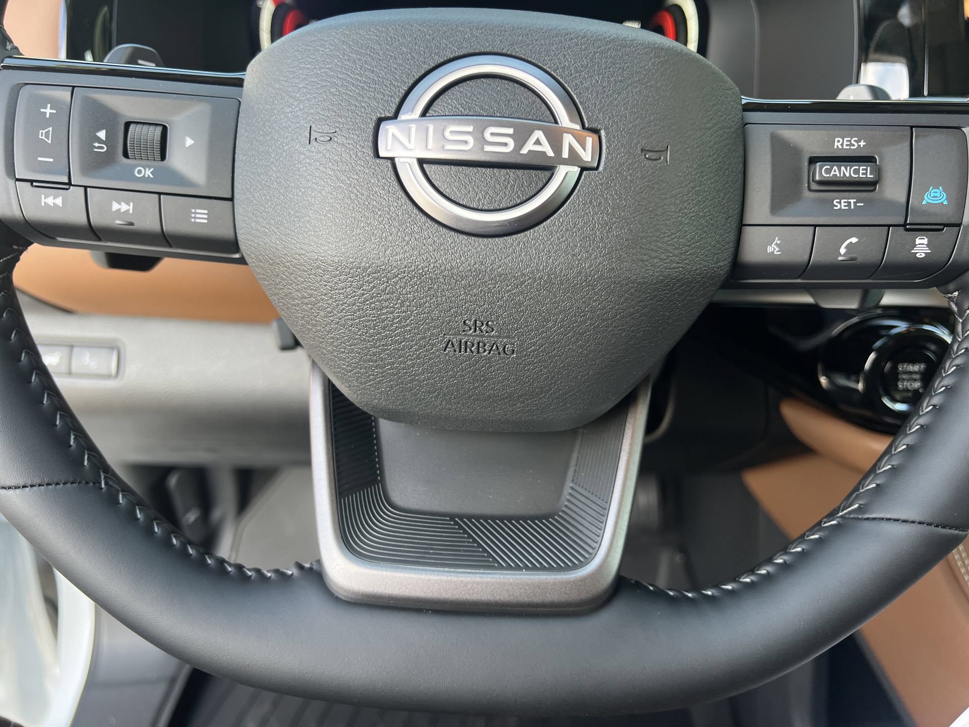 New 2026 Nissan Pathfinder Platinum FWD image 9