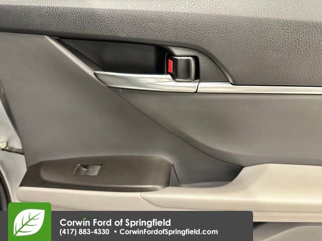 Used 2022 Toyota Camry LE image 14