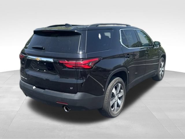 Used 2022 Chevrolet Traverse LT w/ LT Premium Package AWD/4WD image 2