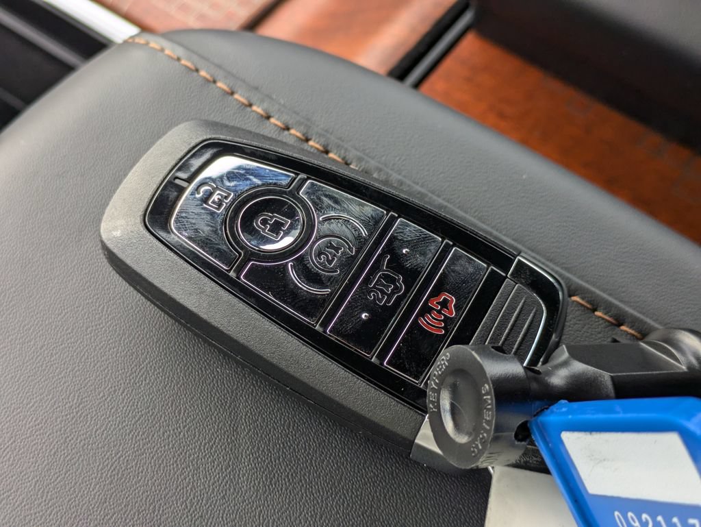 New 2027 Lincoln Navigator Black Label AWD/4WD image 33