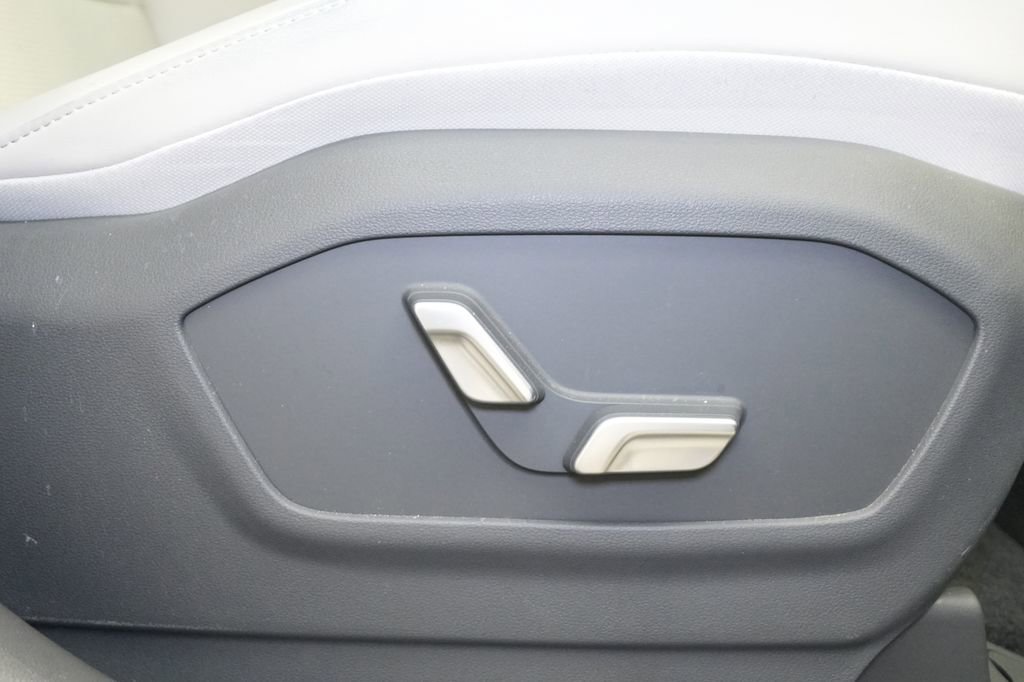 Used 2025 Hyundai Santa Fe Calligraphy image 40