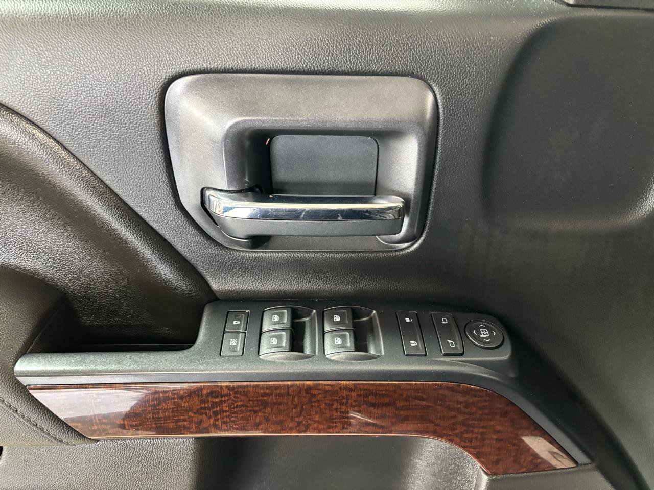 Used 2017 GMC Sierra 1500 SLE w/ SLE Value Package image 23