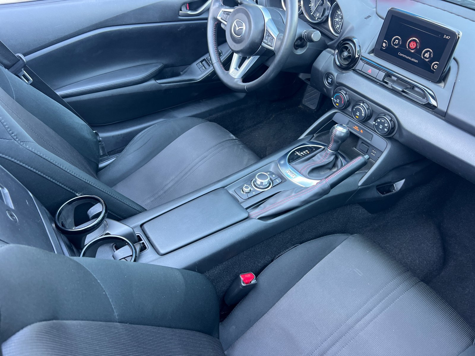 Used 2019 MAZDA MX-5 Miata Sport RWD image 15