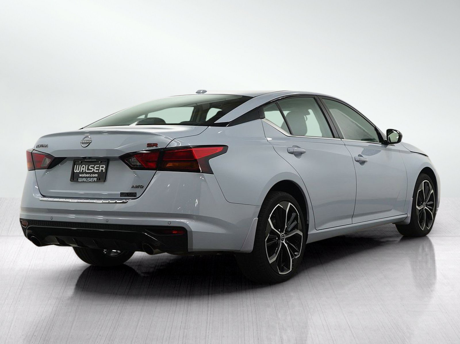 Used 2023 Nissan Altima 2.5 SR AWD/4WD image 5