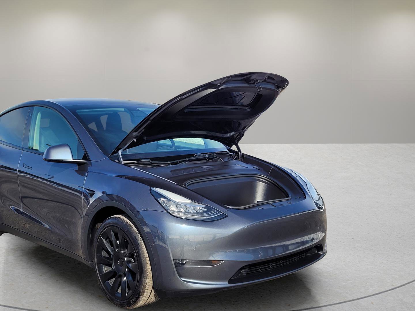 Used 2020 Tesla Model Y Long Range image 23