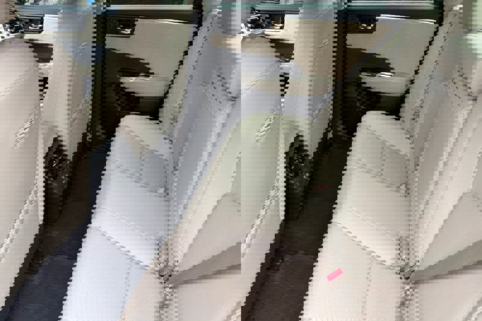 Used 2018 Honda Clarity Touring image 4