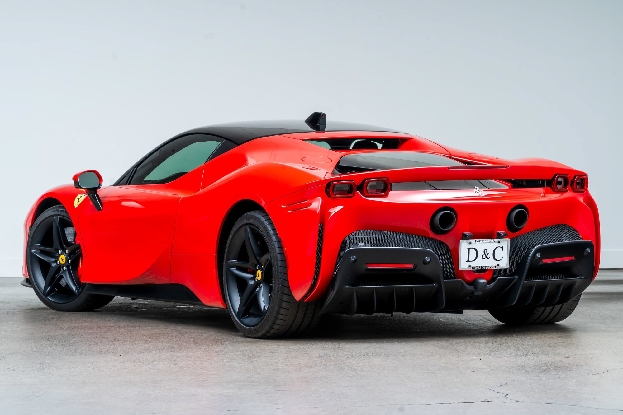 Used 2022 Ferrari SF90 Stradale AWD/4WD image 6