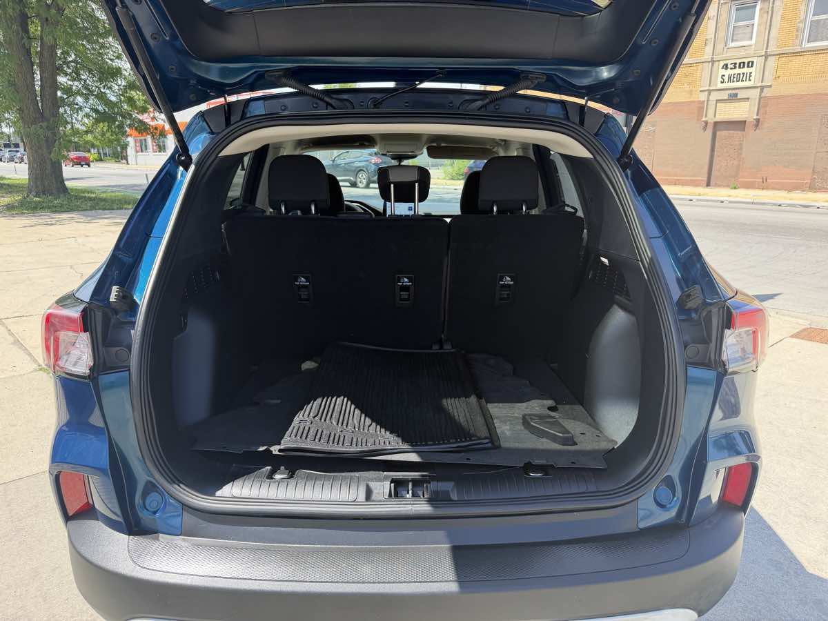 Used 2020 Ford Escape SE FWD image 19