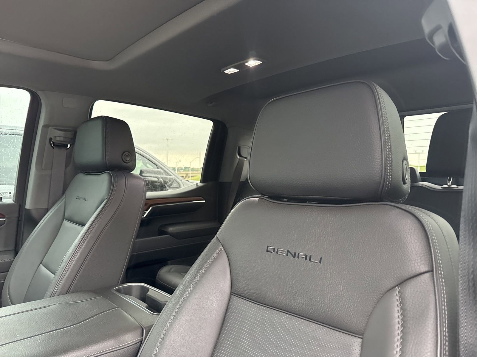 Used 2023 GMC Sierra 1500 Denali w/ Denali Reserve Package AWD/4WD image 17