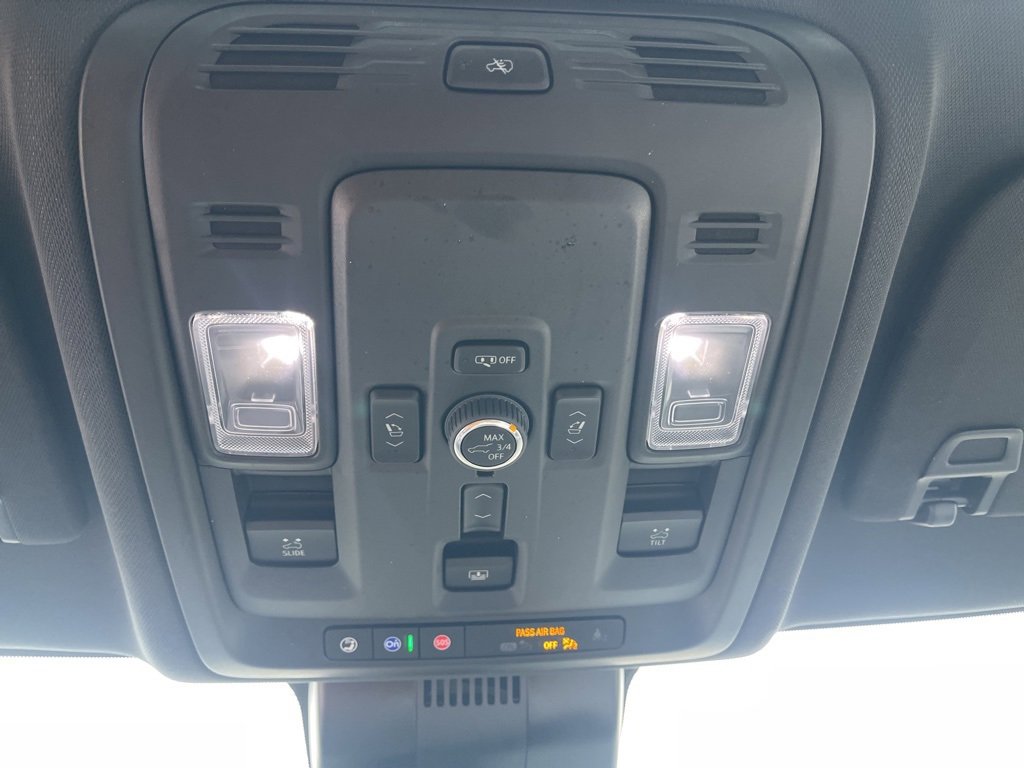 Certified 2025 Chevrolet Tahoe Premier image 35