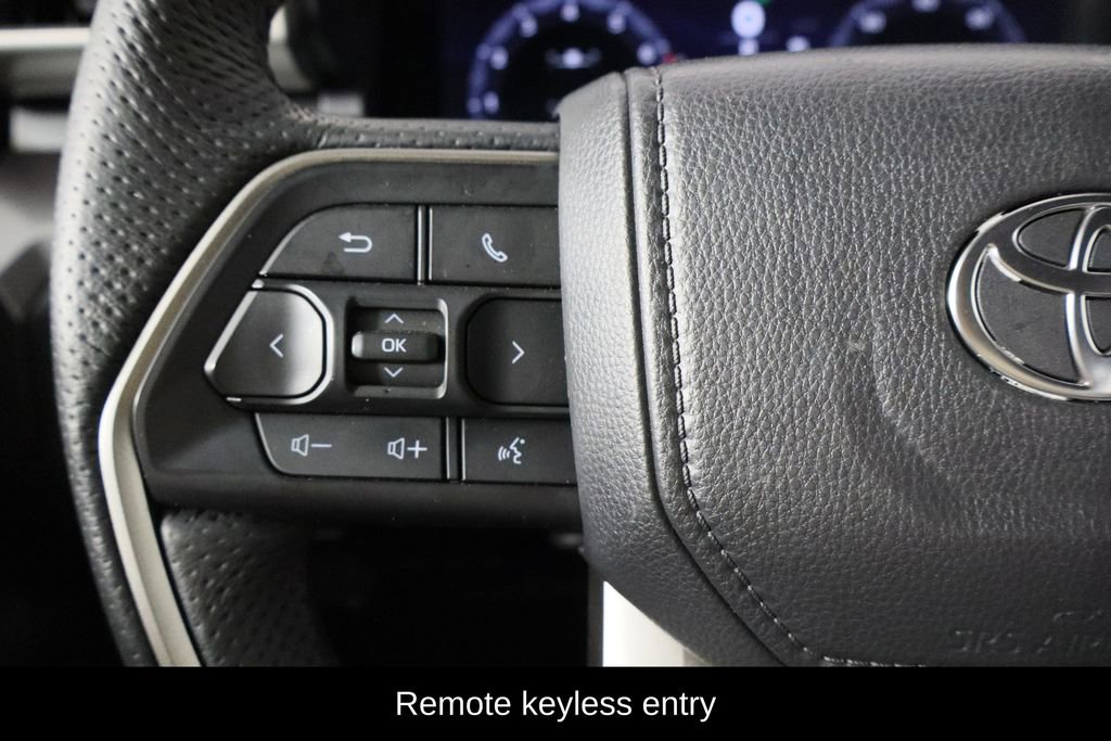Used 2025 Toyota Tacoma Limited image 8