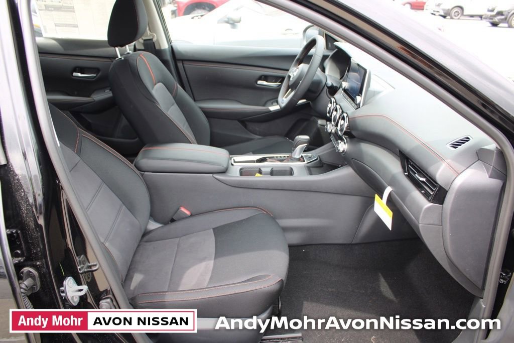 New 2025 Nissan Sentra SR w/ Midnight Edition image 12