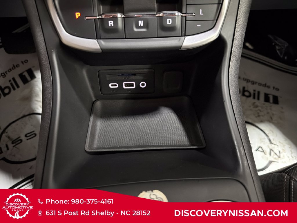 Used 2024 GMC Terrain SLT AWD/4WD image 22